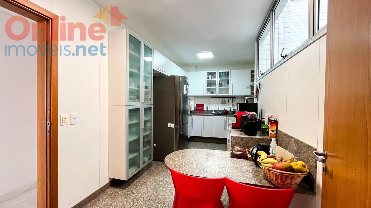 Apartamento, Serra, 3 Quartos, 0 Vaga, 2 Suítes