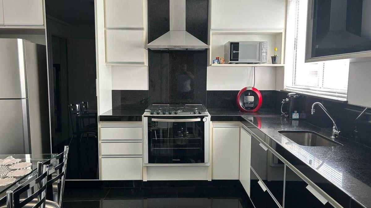 Apartamento, União, 4 Quartos, 4 Vagas, 2 Suítes