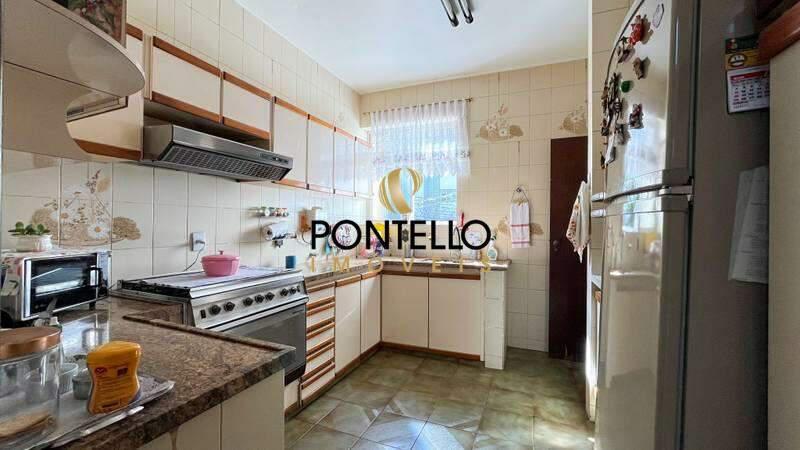 Casa, Luxemburgo, 5 Quartos, 4 Vagas, 2 Suítes