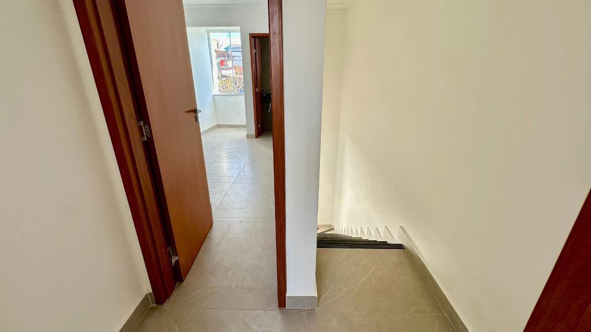 Casa, Piratininga (venda Nova), 2 Quartos, 1 Vaga, 2 Suítes