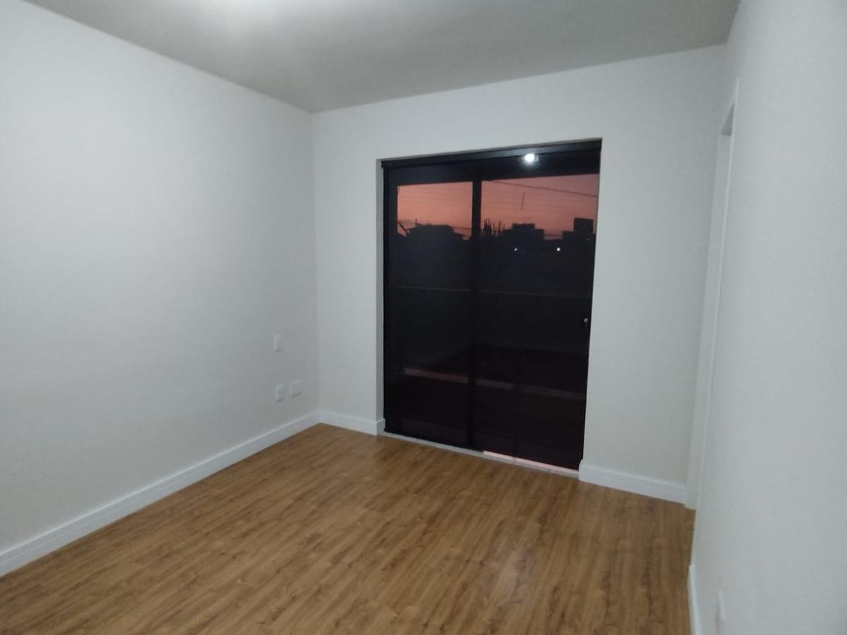 Casa, Floramar, 3 Quartos, 2 Vagas, 1 Suíte