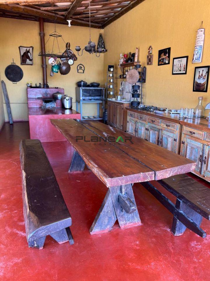 Casa, Solar do Madeira, 3 Quartos, 8 Vagas, 2 Suítes