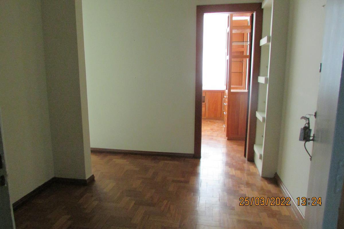 Sala, Centro