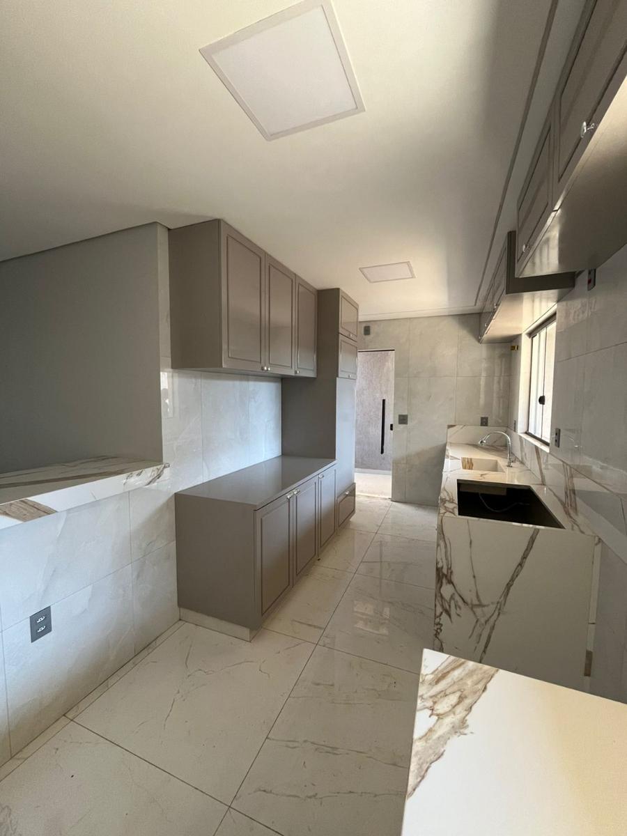 Casa, Centro, 2 Quartos, 2 Vagas