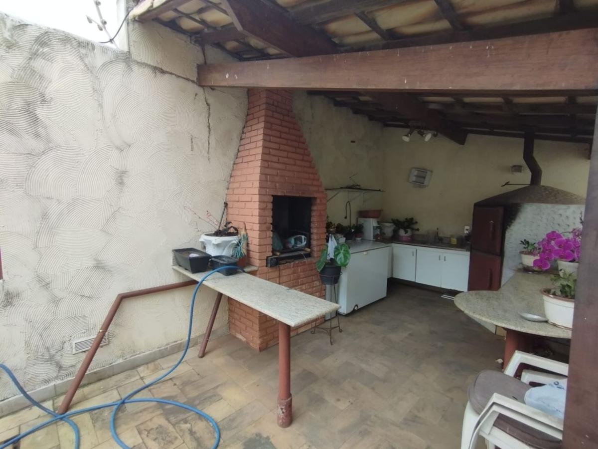 Casa, Fernão Dias, 3 Quartos, 6 Vagas, 1 Suíte