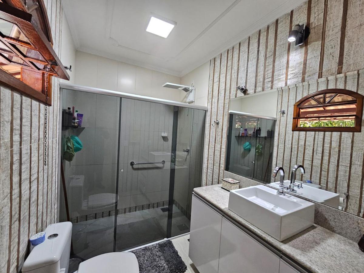 Casa, Santa Cruz, 4 Quartos, 6 Vagas, 1 Suíte