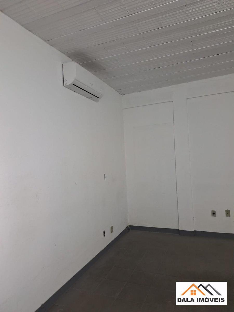 Galpão, Castelo, 0 Quarto, 6 Vagas