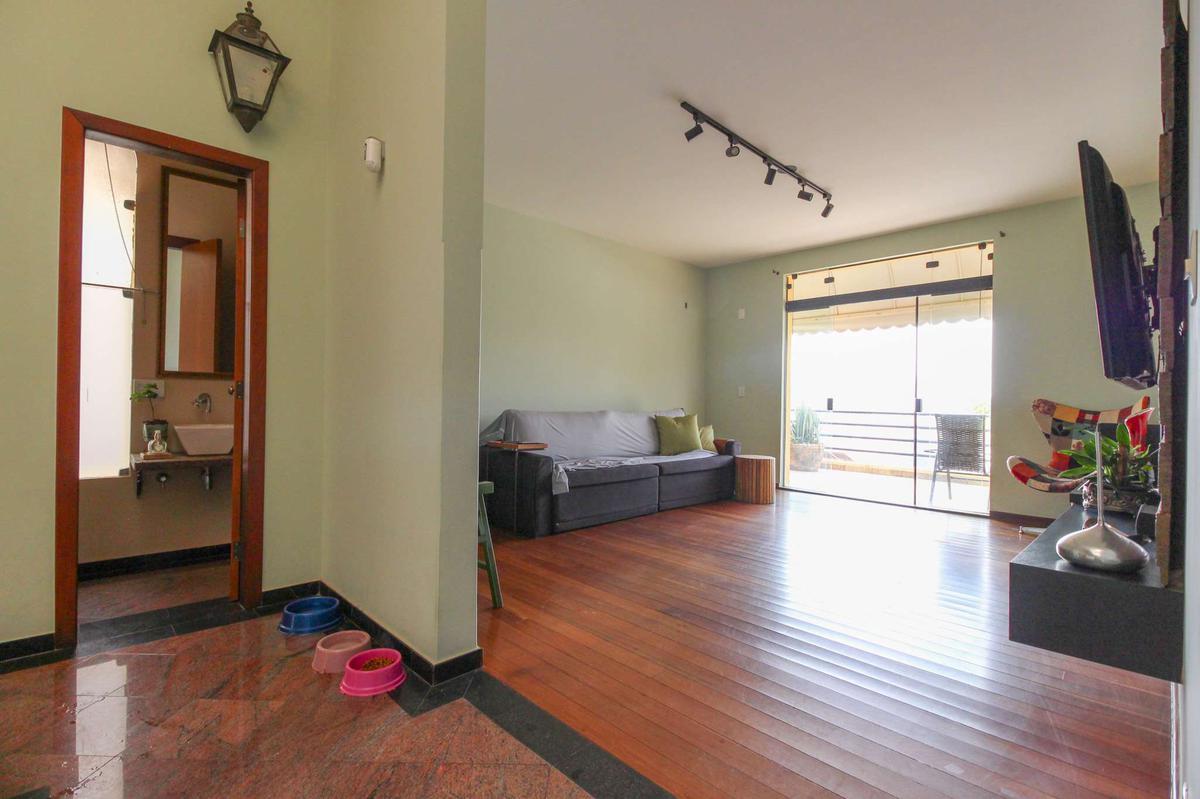 Casa, Buritis, 4 Quartos, 4 Vagas, 1 Suíte