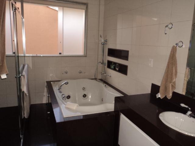 Casa, Bandeirantes (pampulha), 4 Quartos, 8 Vagas, 4 Suítes