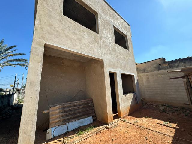 Casa, Alípio de Melo, 3 Quartos, 4 Vagas, 1 Suíte