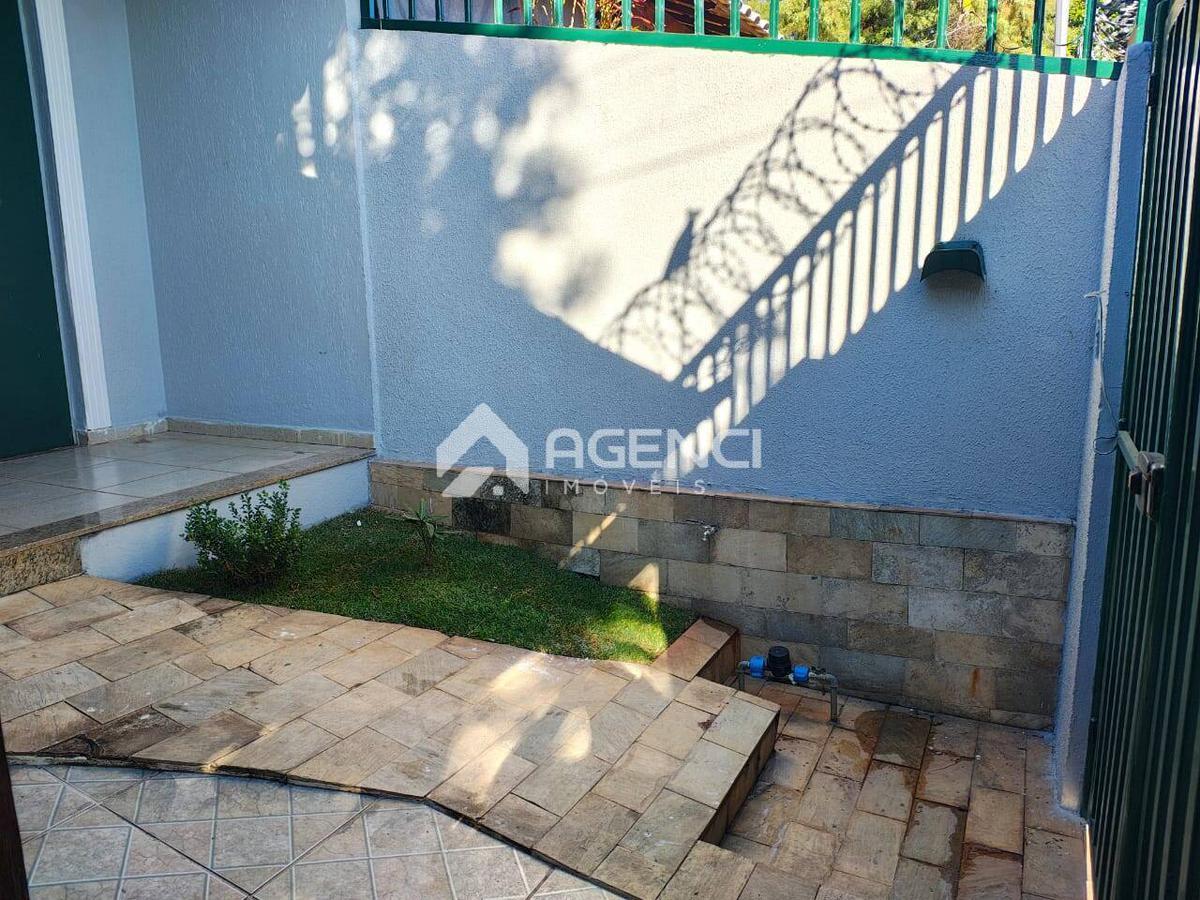 Casa, Santa Mônica, 3 Quartos, 0 Vaga, 1 Suíte