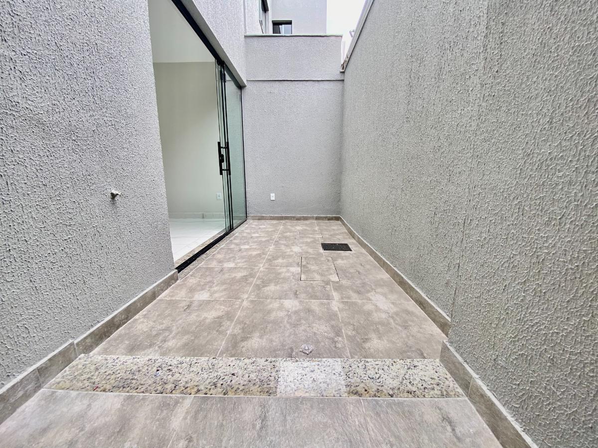 Casa, Santa Mônica, 3 Quartos, 2 Vagas, 1 Suíte