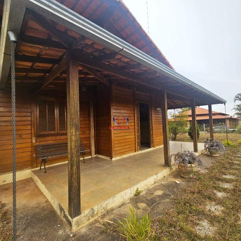 Sítio, Condomínio Solar das Palmeiras, 3 Quartos, 5 Vagas, 1 Suíte