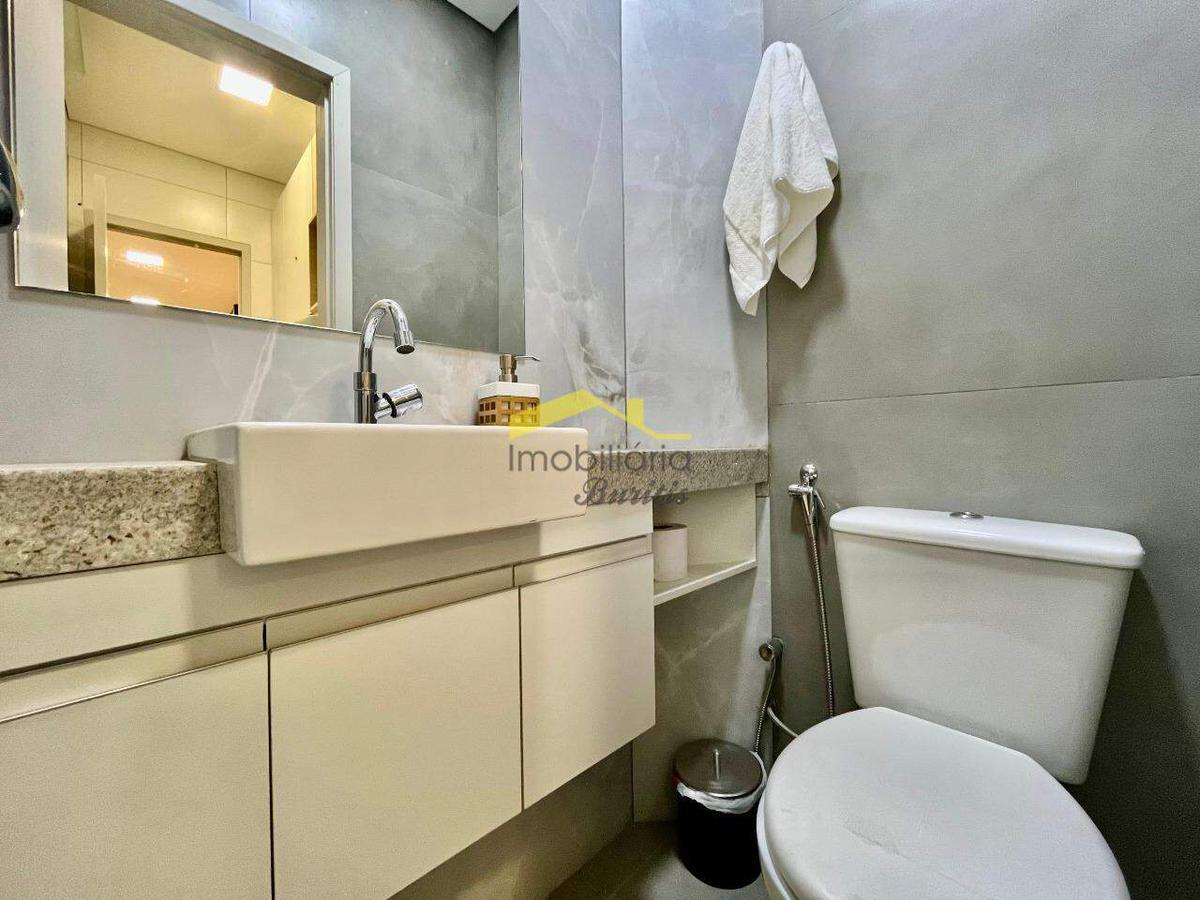 Sala, Centro