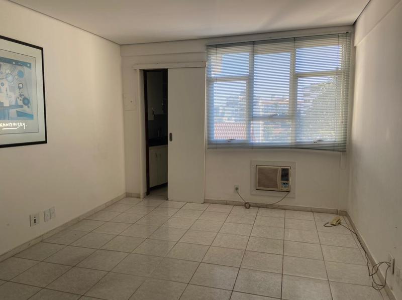 Sala, São José (pampulha)