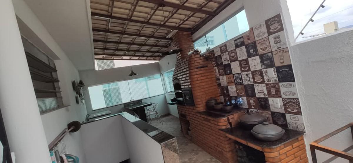 Casa, Floresta, 4 Quartos, 3 Vagas, 2 Suítes