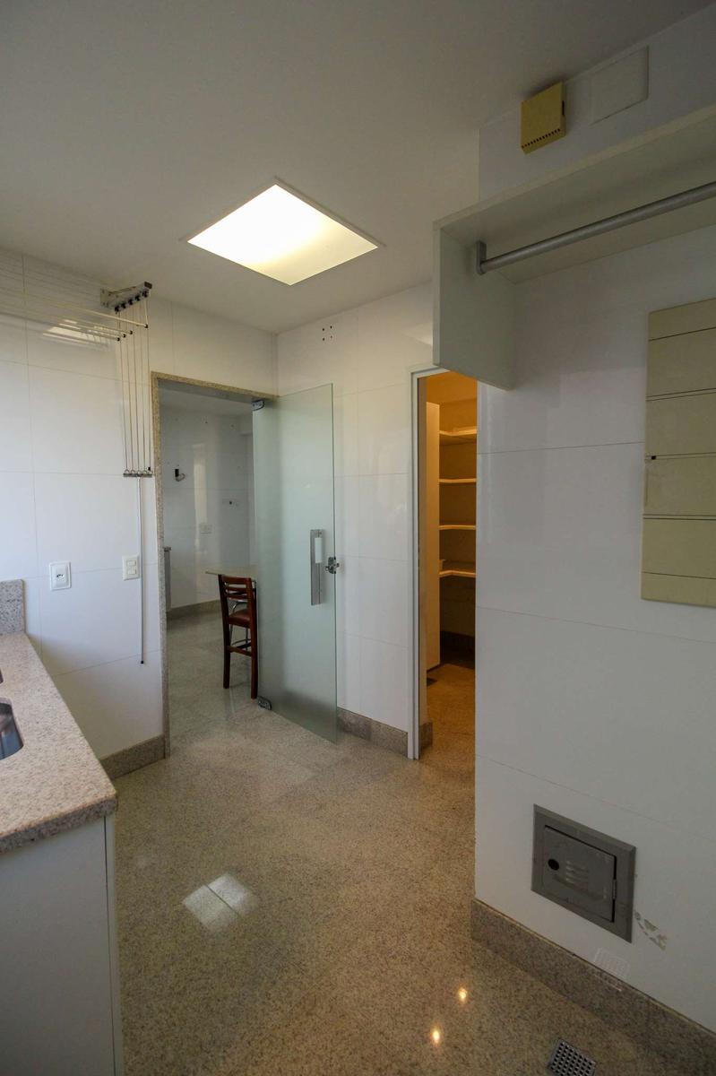 Cobertura, Serra, 4 Quartos, 6 Vagas, 2 Suítes