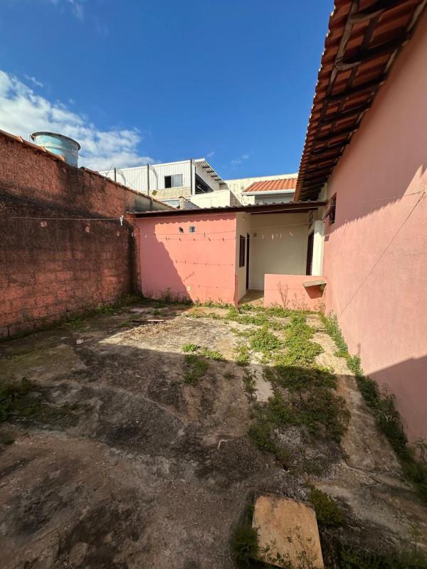 Casa, Jardim Ribeiro, 2 Quartos, 1 Vaga, 1 Suíte