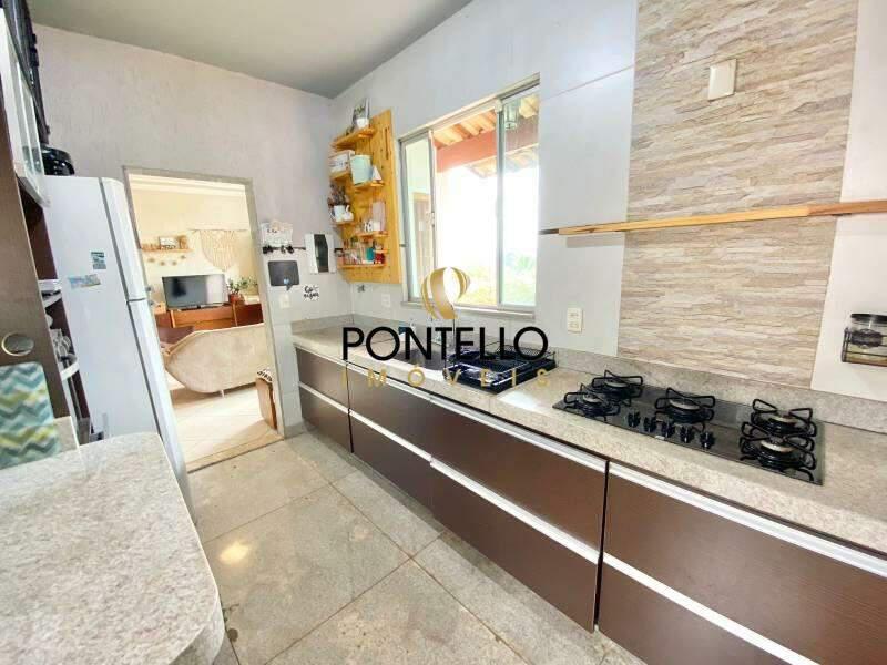 Casa, Trevo, 3 Quartos, 2 Vagas, 1 Suíte