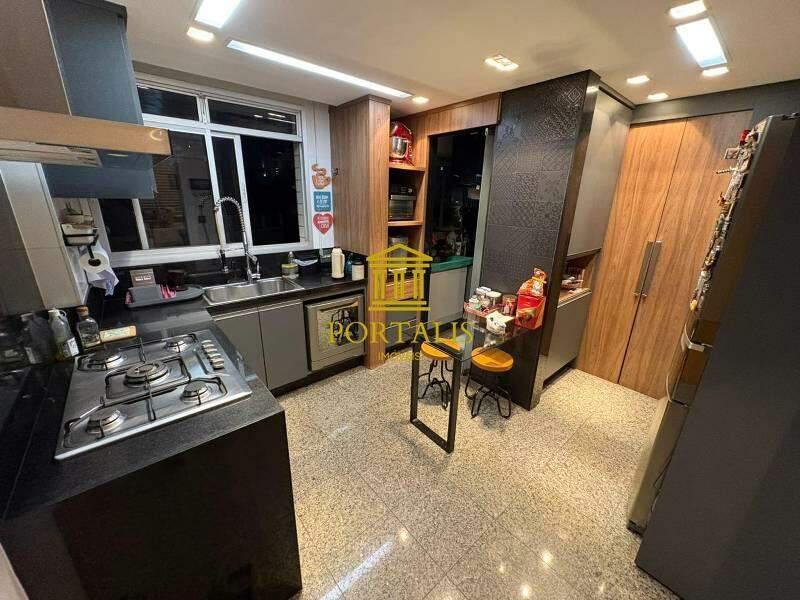 Apartamento, Fernão Dias, 3 Quartos, 3 Vagas, 1 Suíte