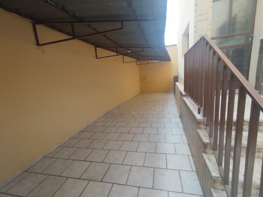 Casa, Cachoeirinha, 4 Quartos, 2 Vagas, 2 Suítes