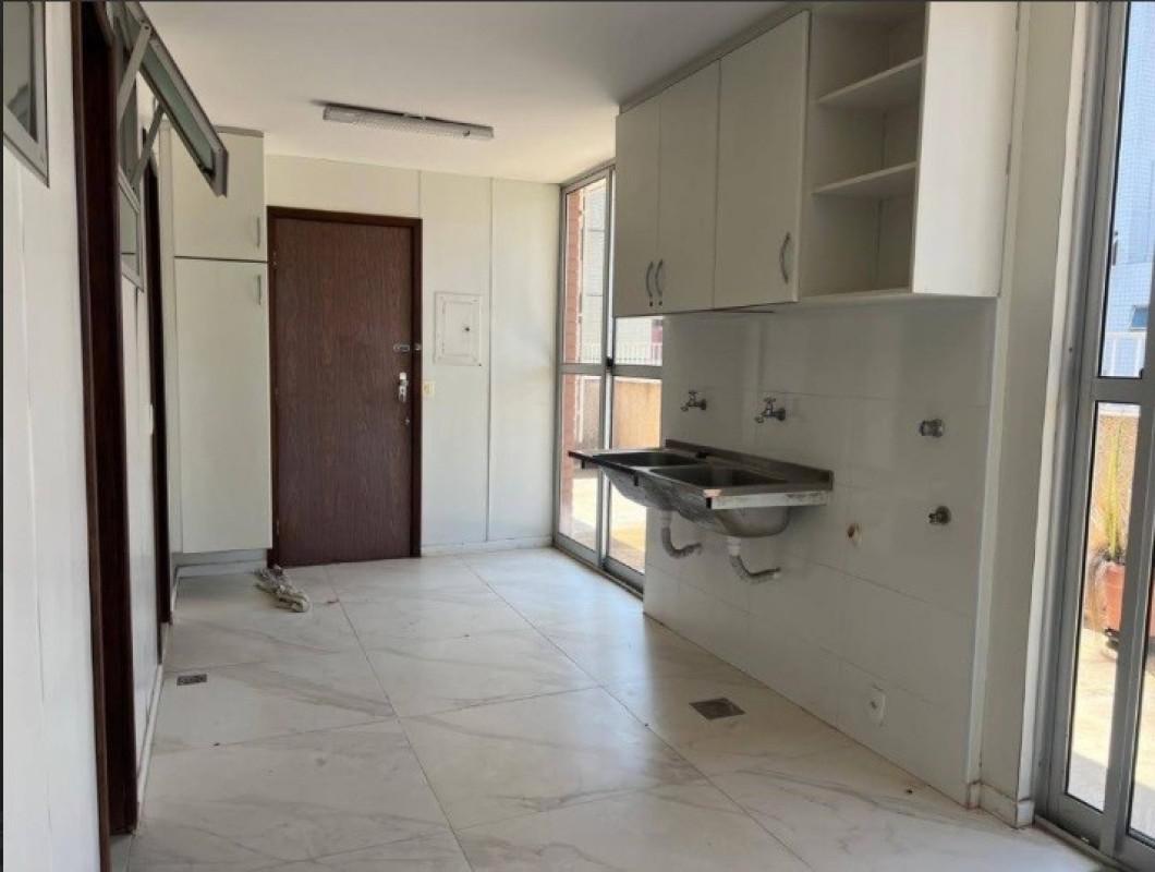 Apartamento, Funcionários, 4 Quartos, 4 Vagas, 1 Suíte