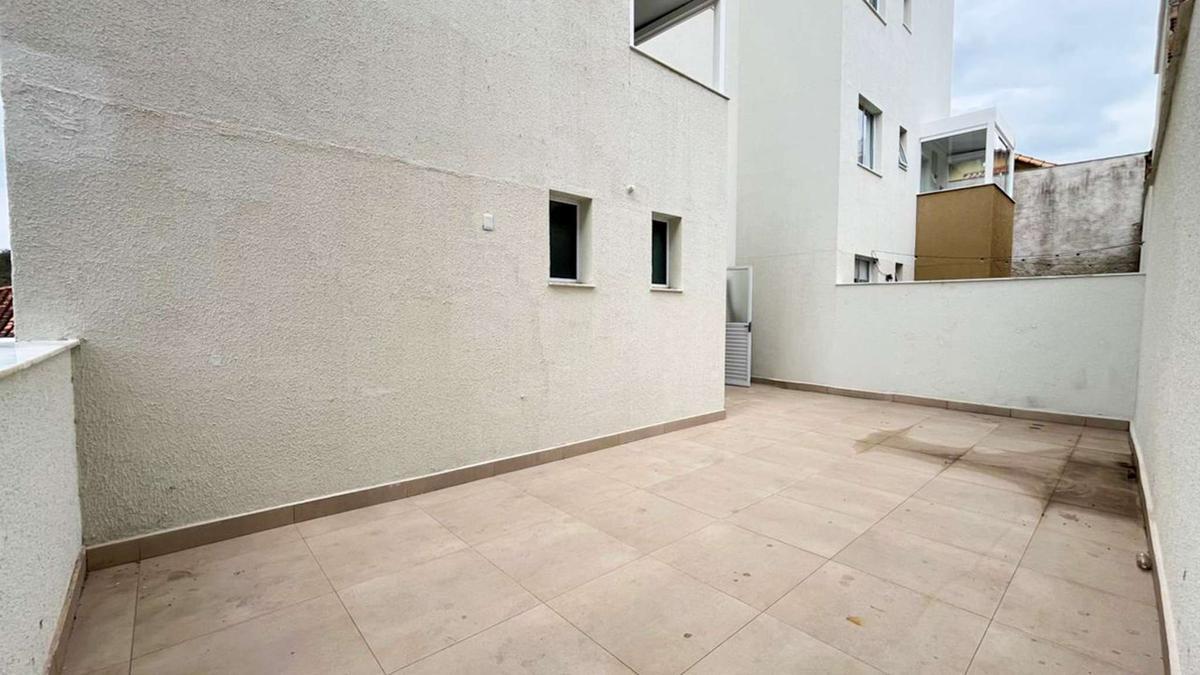 Apartamento, Casa Branca, 3 Quartos, 2 Vagas, 1 Suíte