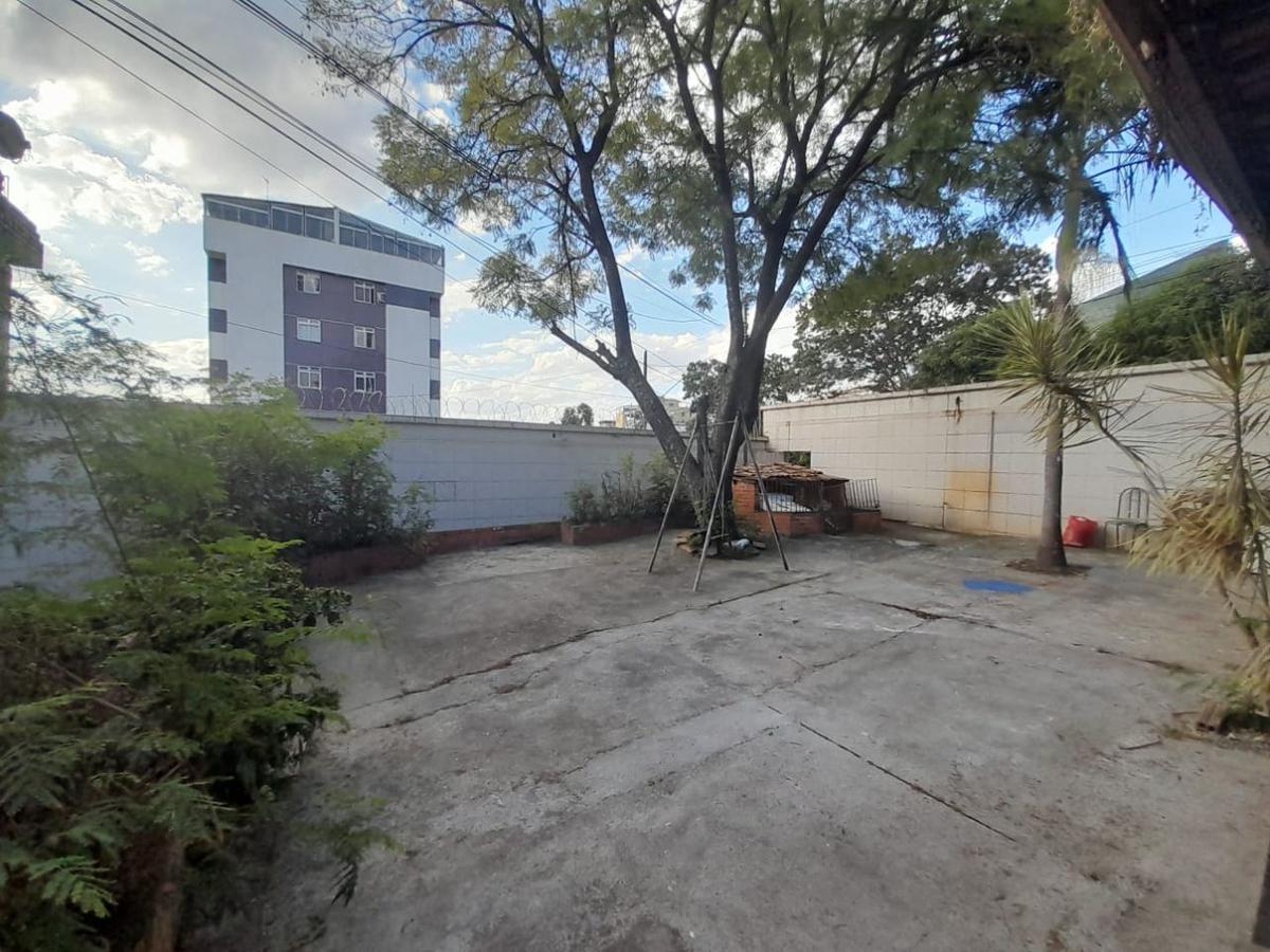 Casa, Cachoeirinha, 2 Quartos, 4 Vagas