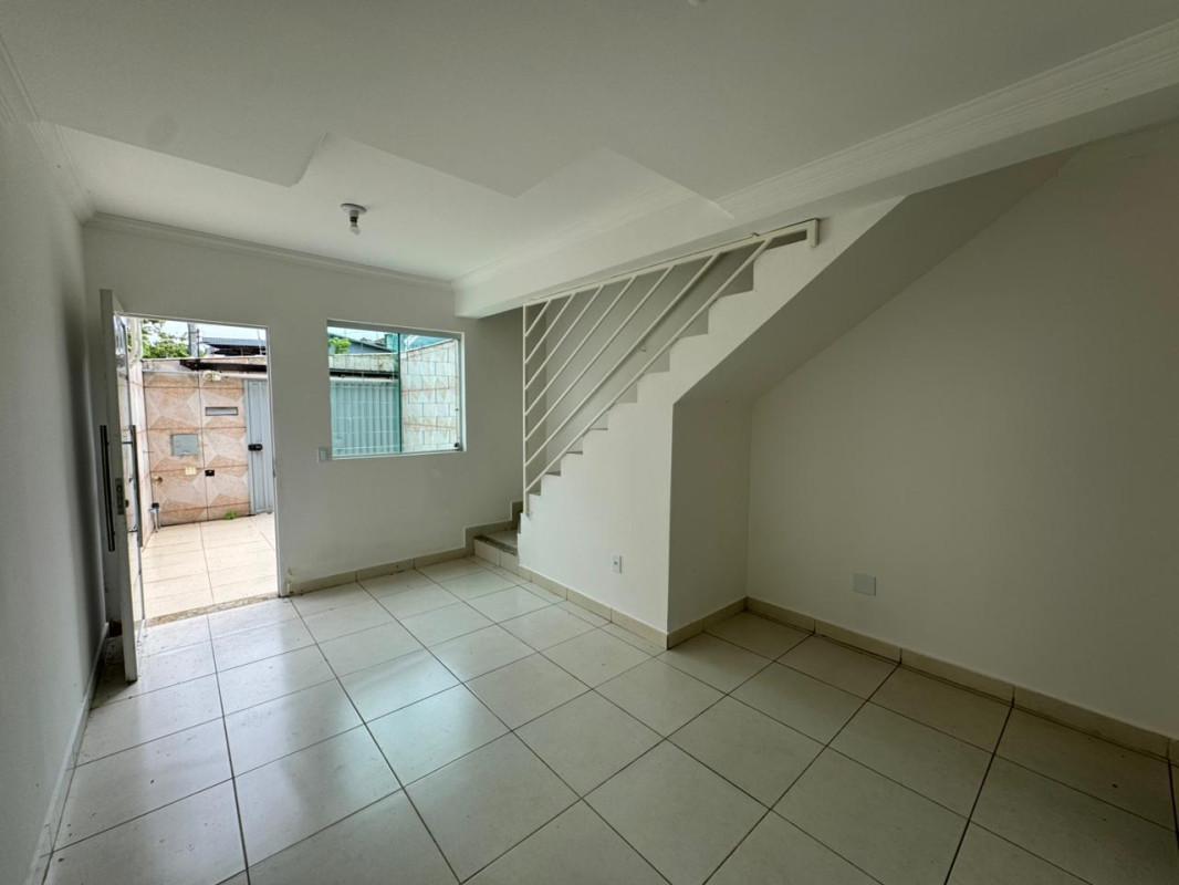 Casa, Primeiro de Maio, 2 Quartos, 1 Vaga