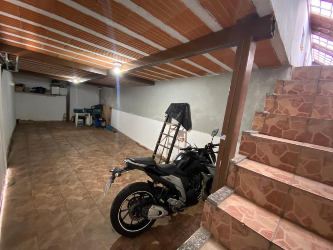 Casa, Estrela do Oriente, 3 Quartos, 2 Vagas, 1 Suíte