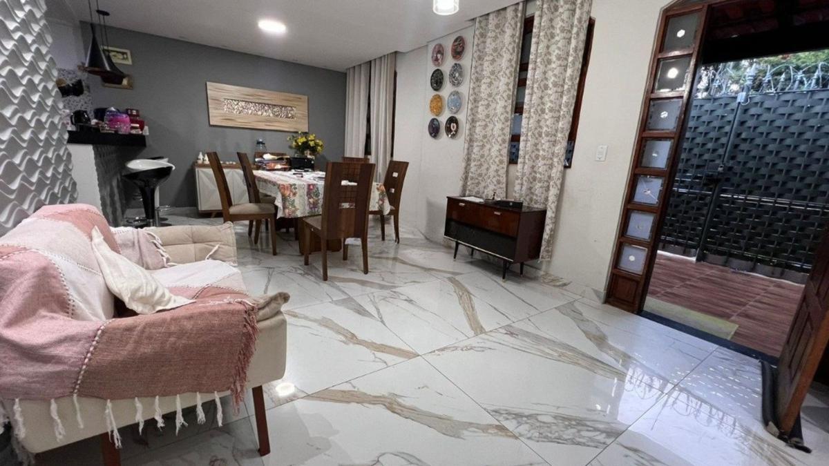 Casa, Itapoã, 5 Quartos, 4 Vagas, 2 Suítes