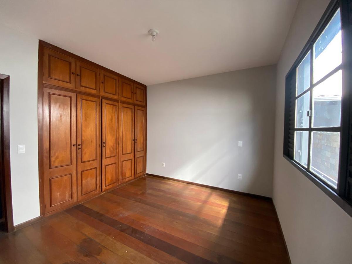 Casa, Alípio de Melo, 4 Quartos, 4 Vagas, 1 Suíte