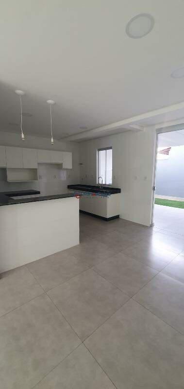 Casa, Primavera, 3 Quartos, 1 Vaga, 1 Suíte