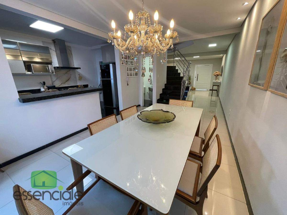 Casa, Europa, 3 Quartos, 3 Vagas, 1 Suíte