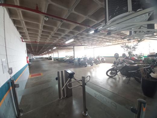 Sala, Vila da Serra, 0 Quarto, 1 Vaga