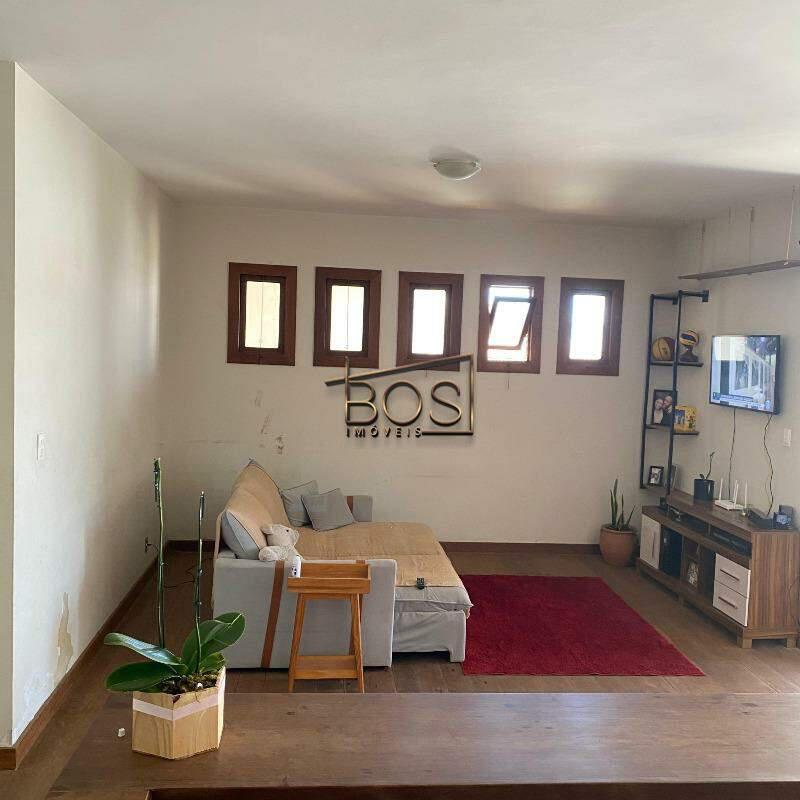 Casa, Santa Helena, 4 Quartos, 4 Vagas, 2 Suítes