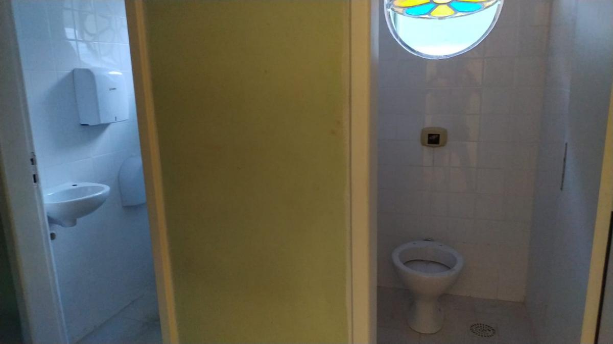 Casa Comercial, Barro Preto, 8 Quartos, 4 Vagas