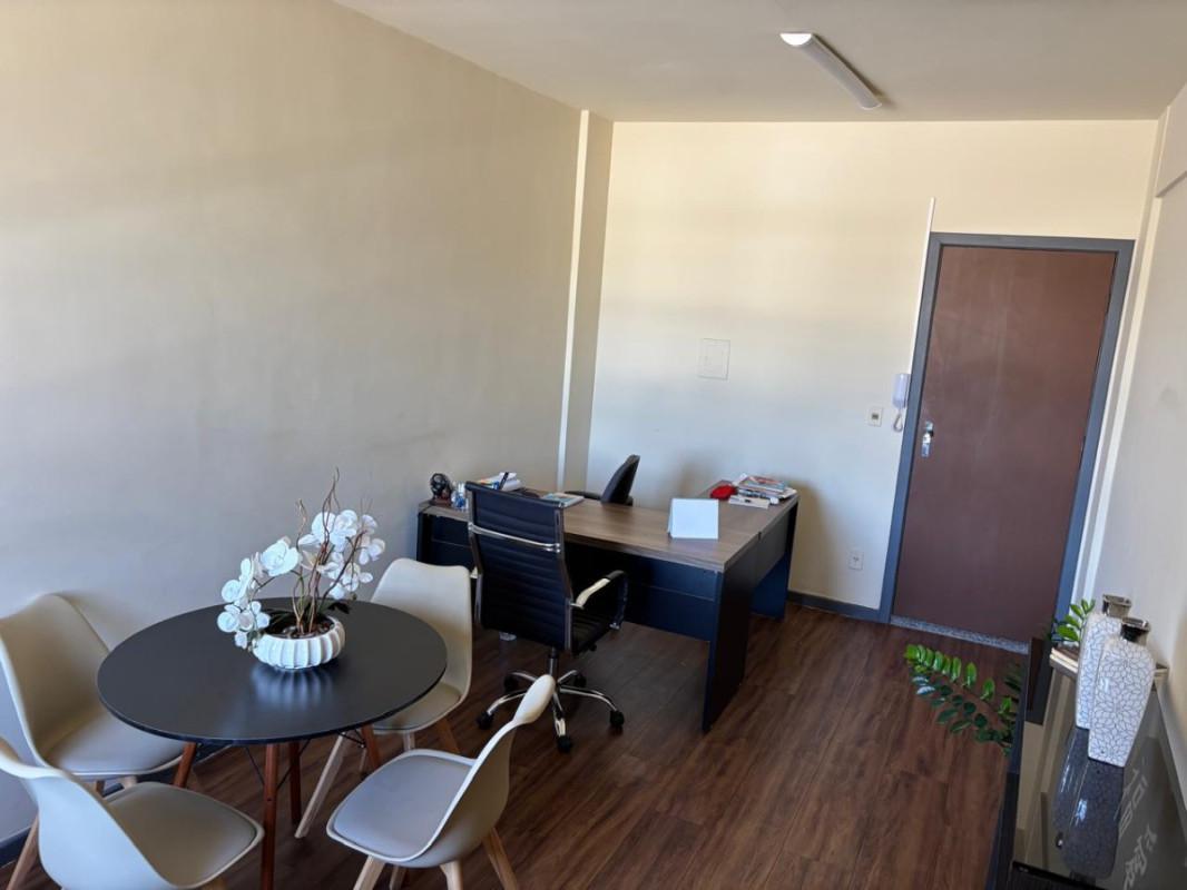 Sala, Estoril, 0 Quarto, 1 Vaga
