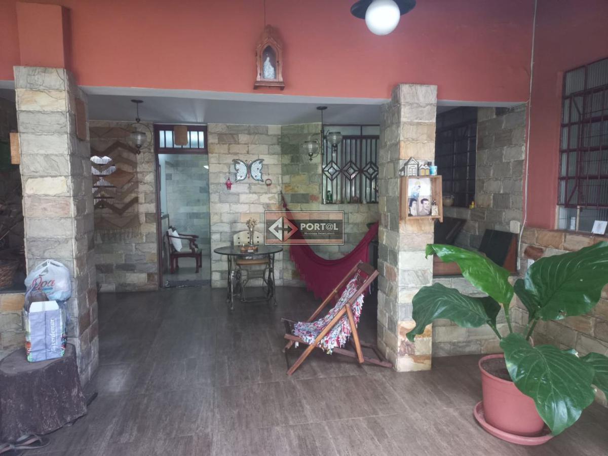 Casa, Vila Clóris, 4 Quartos, 5 Vagas, 1 Suíte