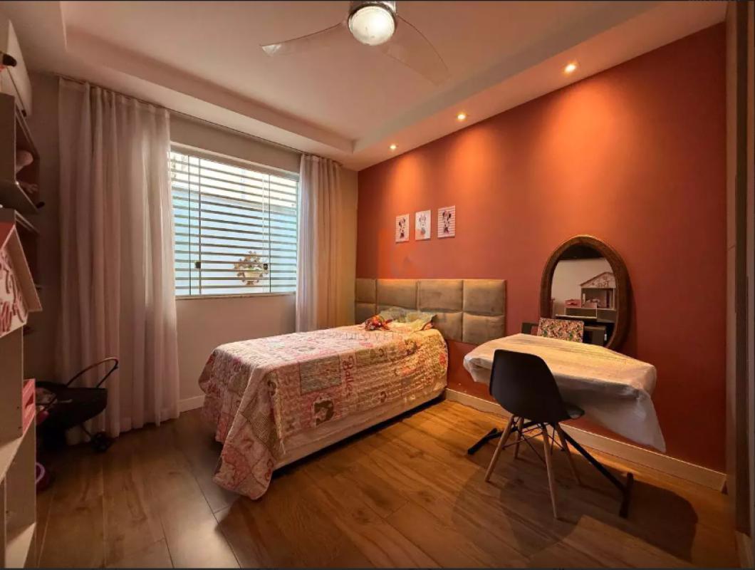 Casa, Serrano, 4 Quartos, 4 Vagas, 1 Suíte
