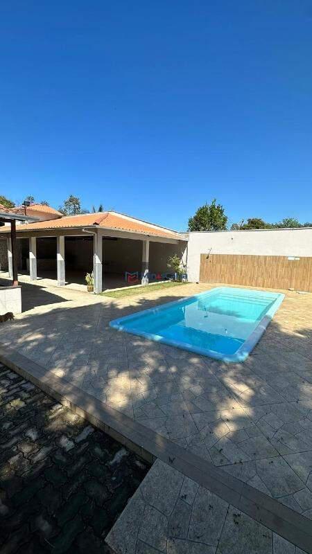 Fazenda, Alphaville, 3 Quartos, 5 Vagas, 1 Suíte