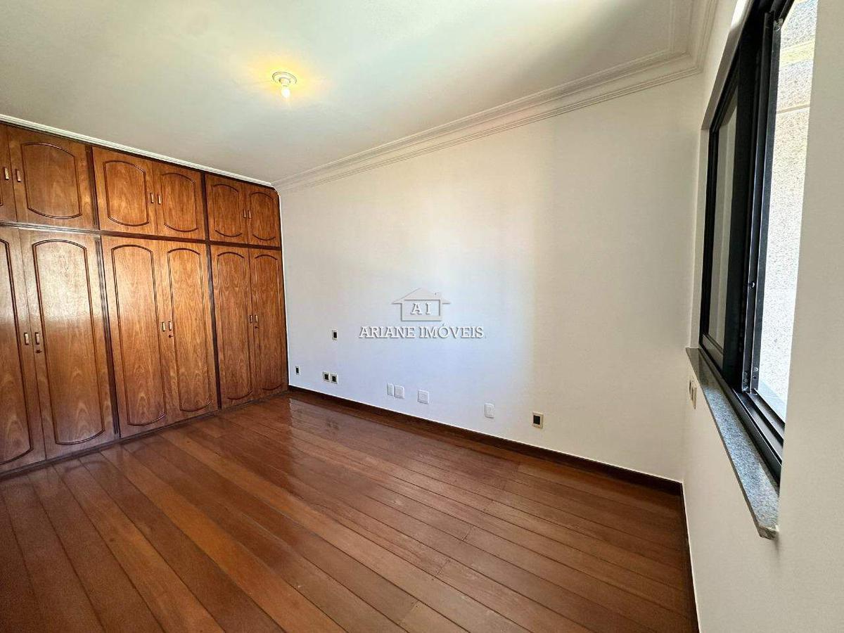 Apartamento, Serra, 4 Quartos, 5 Vagas, 2 Suítes