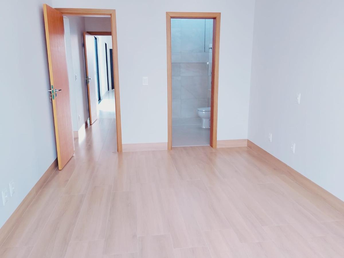 Casa, Santa Amélia, 3 Quartos, 2 Vagas, 1 Suíte