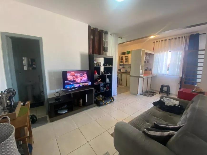 Casa, Jardim Leblon, 2 Quartos, 5 Vagas, 1 Suíte