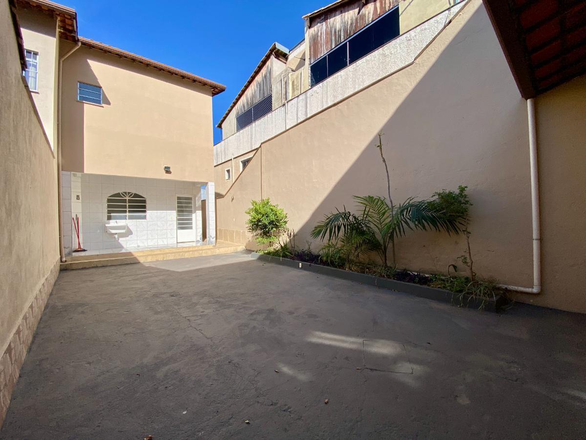 Casa, Paquetá, 3 Quartos, 4 Vagas, 1 Suíte