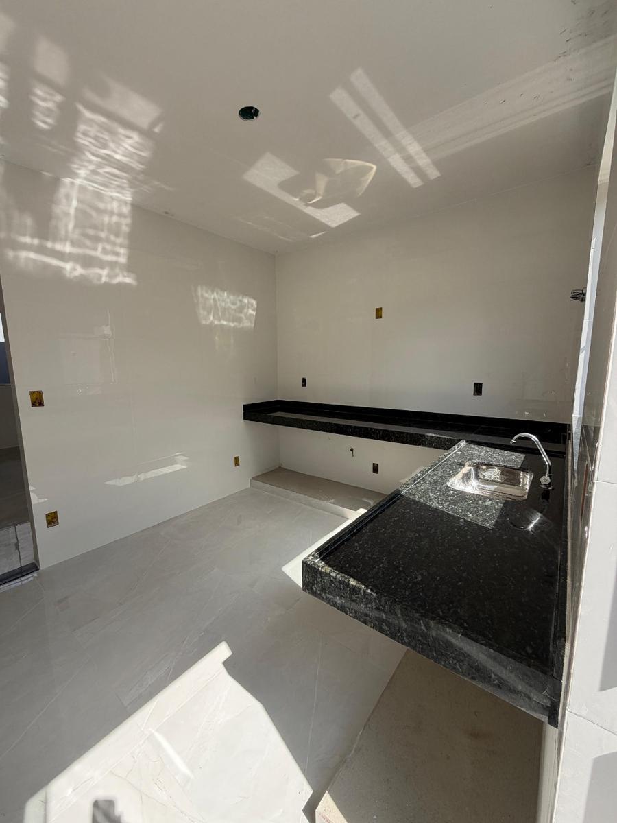 Casa, Vida Nova, 3 Quartos, 4 Vagas, 1 Suíte