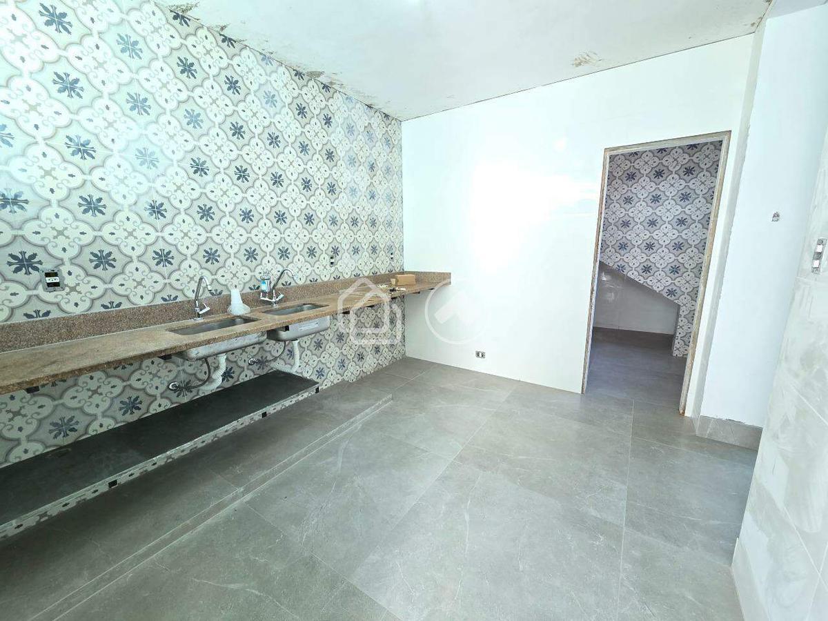 Casa, Buritis, 3 Quartos, 4 Vagas, 2 Suítes