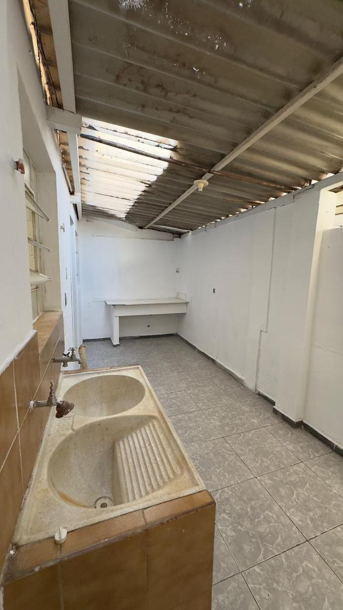 Casa, Fernão Dias, 3 Quartos, 0 Vaga, 1 Suíte