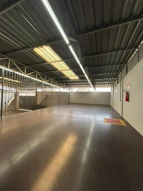 Galpão, Engenho Nogueira, 5 Quartos, 10 Vagas