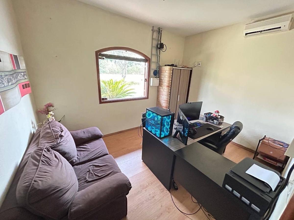 Casa, Centro, 3 Quartos, 3 Vagas, 1 Suíte